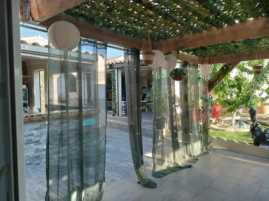 Studio Blue House Vitrolles  Appartement Vitrolles (Bouches-du-Rhone)